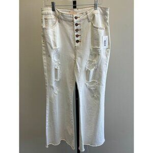 Women's White Light Washed Distressed Flare Jeans NWT #26263